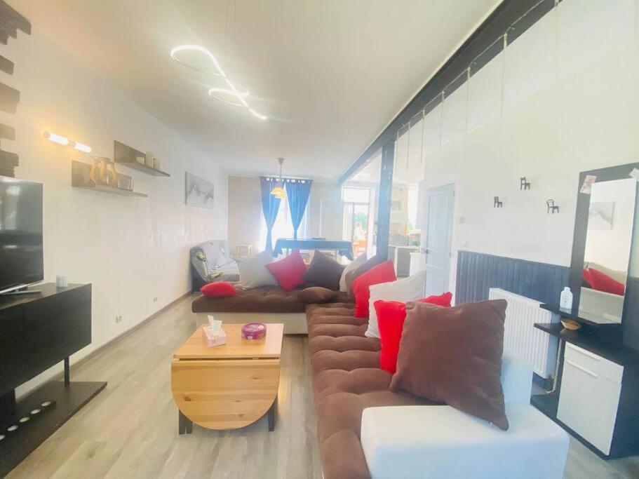 Cocon Familial Apartment Laon Ngoại thất bức ảnh